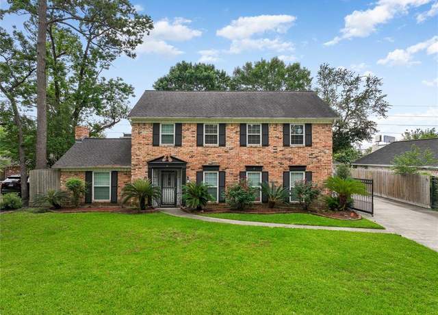 Property at 6607 Point Clear Dr, Houston, TX 77069, 4 beds, 2.5 baths