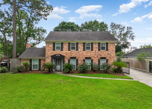 Property at 6607 Point Clear Dr, Houston, TX 77069, 4 beds, 2.5 baths
