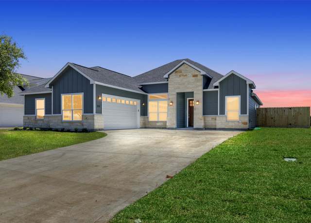Property at 155 Oak Cluster Dr, Columbus, TX 78934, 3 beds, 3 baths