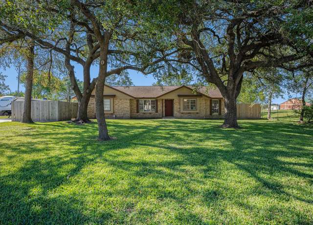 Property at 1917 29th St N, Texas City, TX 77590, 3 beds, 2 baths
