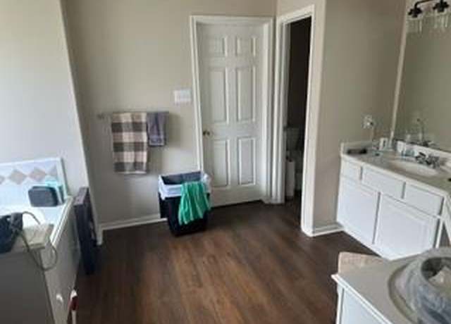 Property at 14434 Glade Point Dr, Cypress, TX 77429, 4 beds, 2 baths