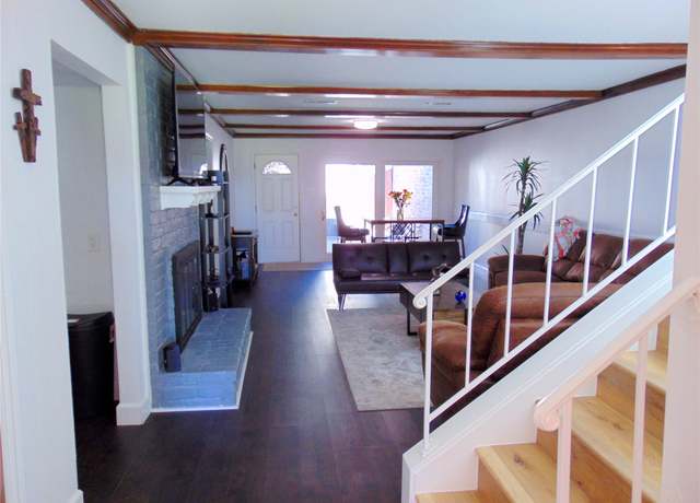 Property at 2805 Cambridge Ln, Missouri City, TX 77459, 3 beds, 2.5 baths