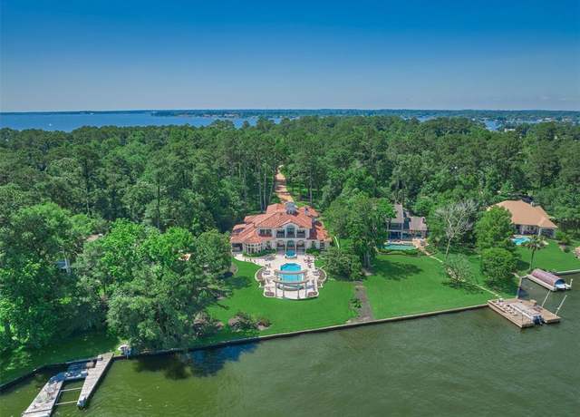 Property at 786 River Rd, Montgomery, TX 77356, 4 beds, 6 baths