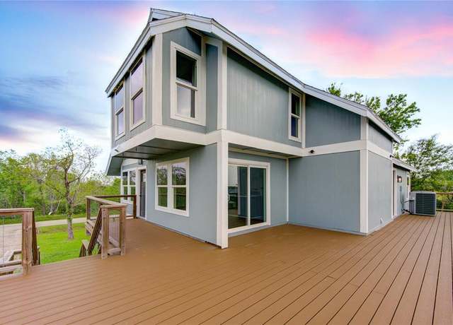 Property at 12827 Sandpiper Rd, Angleton, TX 77515, 3 beds, 2 baths