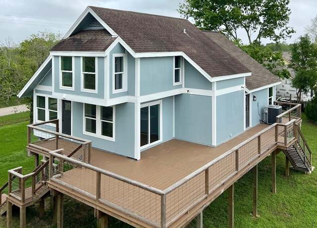 Property at 12827 Sandpiper Rd, Angleton, TX 77515, 3 beds, 2 baths