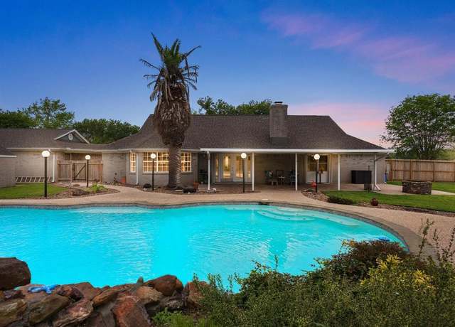 Property at 16109 Bluebird St, Santa Fe, TX 77517, 3 beds, 4.5 baths