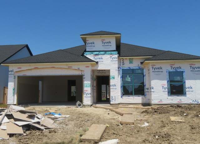 Property at 1714 Spring View Dr, Friendswood, TX 77546, 3 beds, 3.5 baths