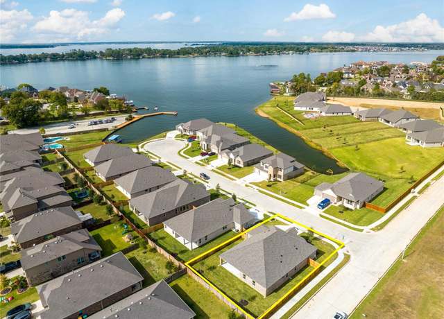 Property at 12103 Bee Bush Ct, Conroe, TX 77304, 4 beds, 3 baths