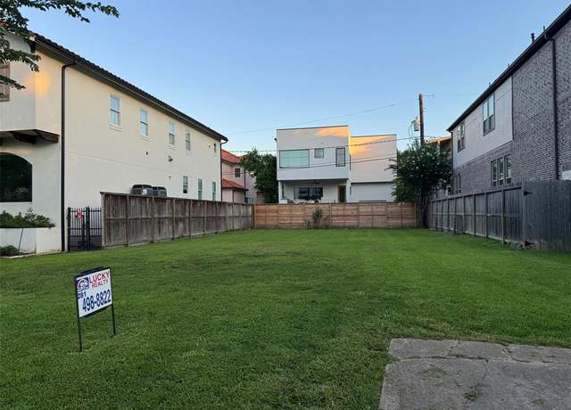 Property at 4303 Holt St, Bellaire, TX 77401