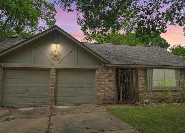 Property at 7214 Shady Arbor Ln, Houston, TX 77040, 3 beds, 2 baths