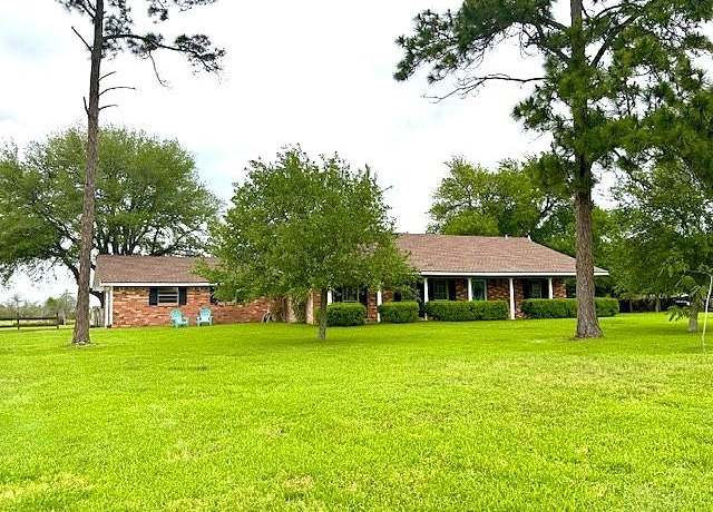 Property at 1270 Salem Rd, Brenham, TX 77833, 3 beds, 2.5 baths