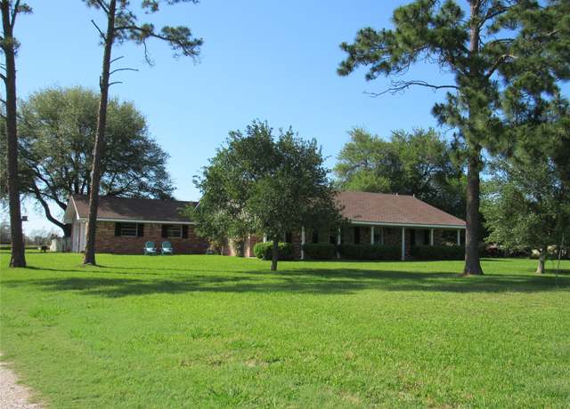 Property at 1270 Salem Rd, Brenham, TX 77833, 3 beds, 2.5 baths
