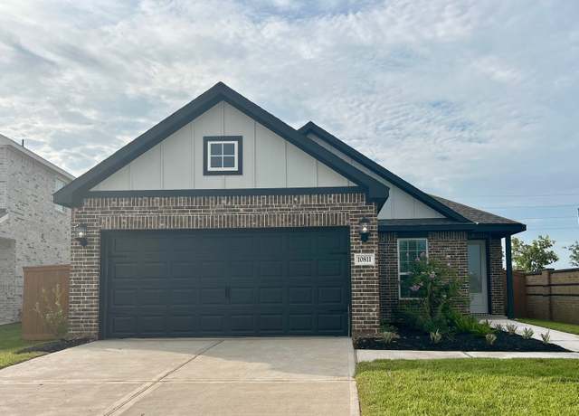 Property at 10811 Hickory Ln, Beasley, TX 77417, 3 beds, 2 baths