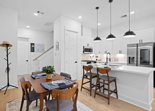 Property at 322 Neyland St, Houston, TX 77022, 3 beds, 2.5 baths