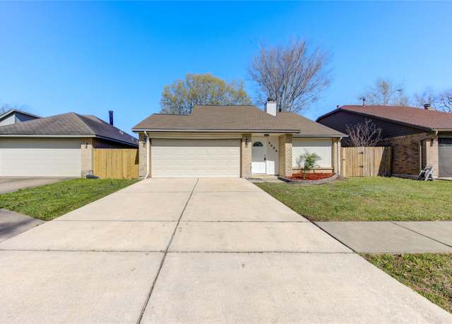 Property at 2036 Woodland Hills Dr, Missouri City, TX 77489, 3 beds, 2 baths