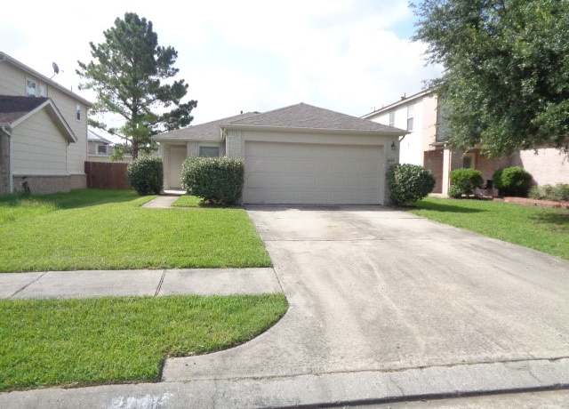 Property at 22811 Twisting Pine Dr, Spring, TX 77373, 4 beds, 2 baths