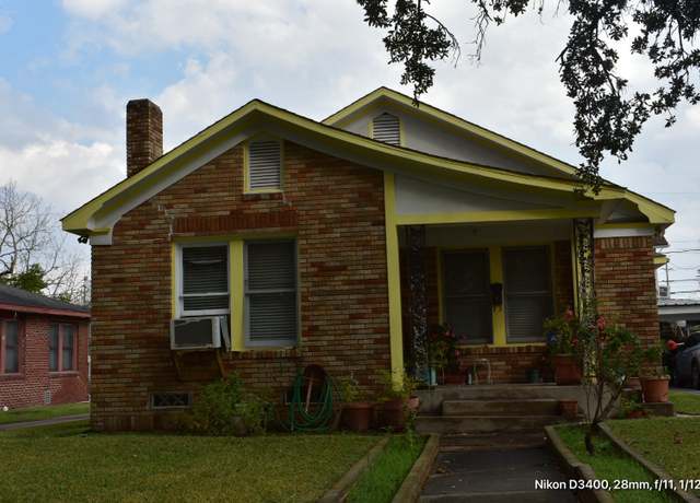 Property at 1569 Elliott St, Houston, TX 77023, 3 beds, 2 baths