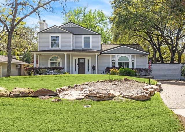Property at 819 Azalea St, Houston, TX 77018, 4 beds, 2.5 baths