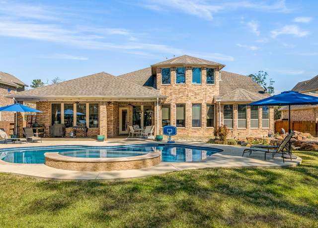 Property at 2118 Barton Woods Blvd, Conroe, TX 77301, 5 beds, 4.5 baths