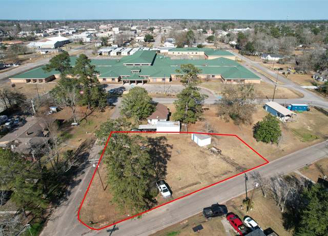 Property at 303 Southline St, Cleveland, TX 77327