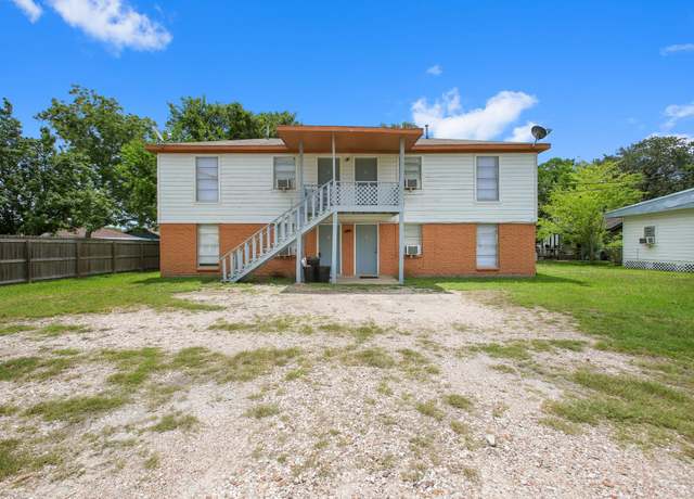 Property at 5415 3rd St, Danbury, TX 77534, 2 beds, 1 bath