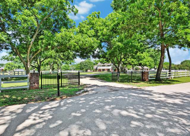 Property at 6803 Shady Ln, Richmond, TX 77406, 4 beds, 3.5 baths