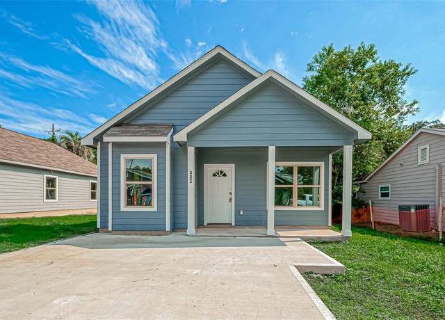 Property at 403 Travis St, Baytown, TX 77520, 4 beds, 2 baths