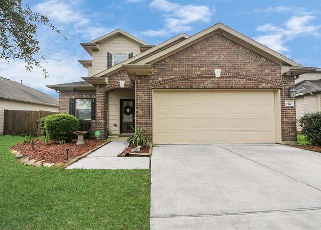 Property at 1514 Blossom Ln, Baytown, TX 77521, 3 beds, 2.5 baths