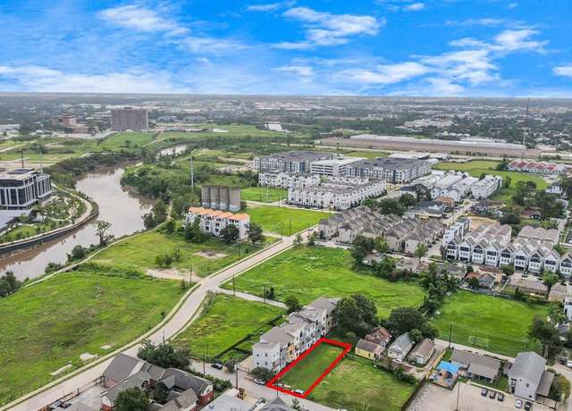 Property at 306 Mcalpine St, Houston, TX 77003