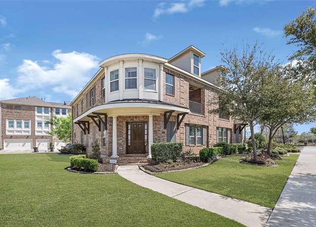 Property at 726 Imperial Blvd, Sugar Land, TX 77498, 3 beds, 3.5 baths