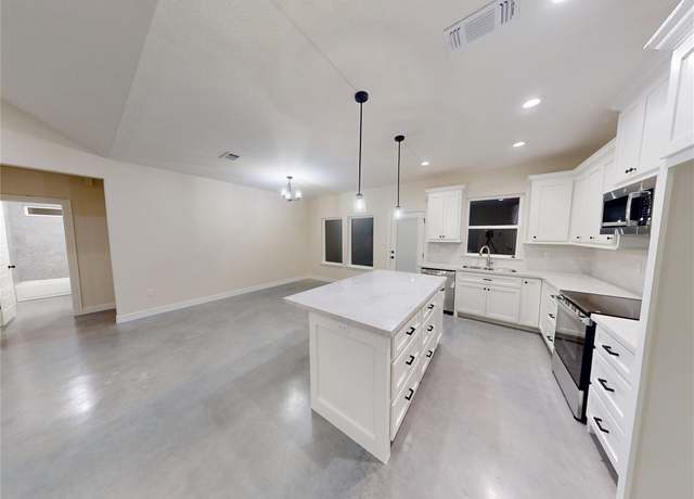 Property at 143 Ellis Ln, West Columbia, TX 77486, 3 beds, 2 baths