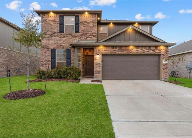Property at 321 Lippizan Dr, Alvin, TX 77511, 3 beds, 2.5 baths