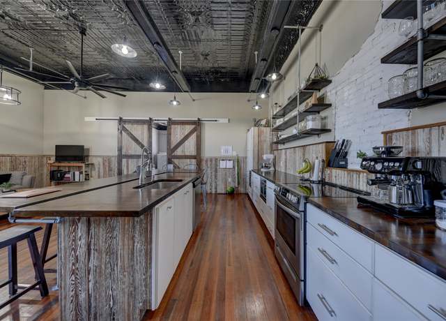 Property at 103 N Main Unit B, Moulton, TX 77975, 5 beds, 6.5 baths