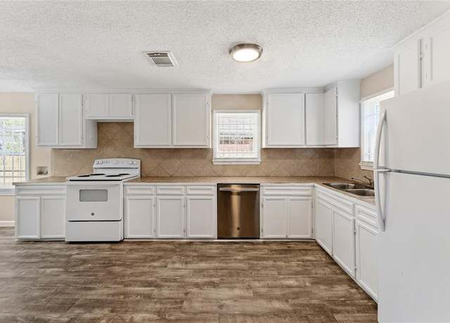 Property at 3438 Goodhope St, Houston, TX 77021, 3 beds, 2 baths