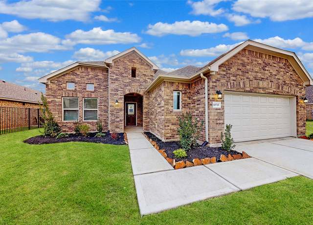 Property at 1031 Comal Trl, Dayton, TX 77535, 4 beds, 3.5 baths