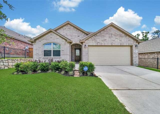 Property at 922 Golden Willow Ln, Conroe, TX 77304, 4 beds, 3 baths