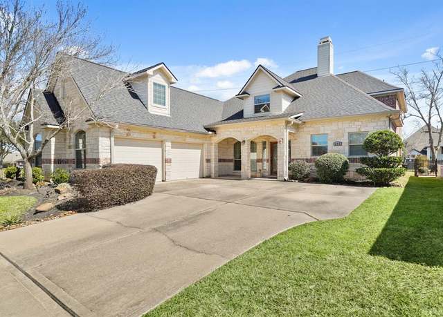 Property at 403 Richmond Place Dr, Richmond, TX 77469, 4 beds, 2.5 baths