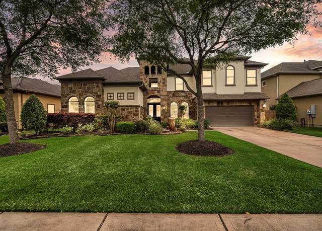 Property at 4616 La Escalona Dr, League City, TX 77573, 5 beds, 4.5 baths