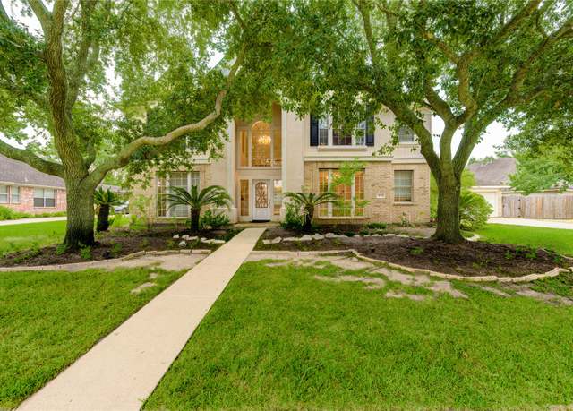 Property at 4114 Casa Del Lago Dr, Missouri City, TX 77459, 4 beds, 3.5 baths