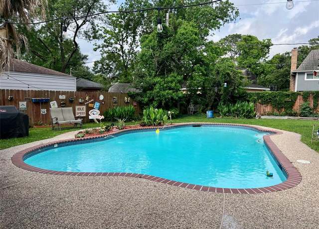 Property at 5615 Arbor Vitae Dr, Houston, TX 77092, 4 beds, 2 baths