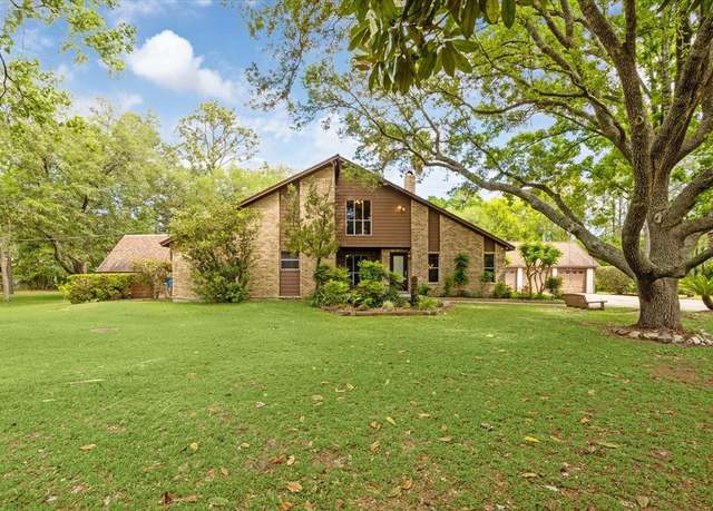 Property at 97 El Dorado Dr, Friendswood, TX 77546, 4 beds, 3.5 baths