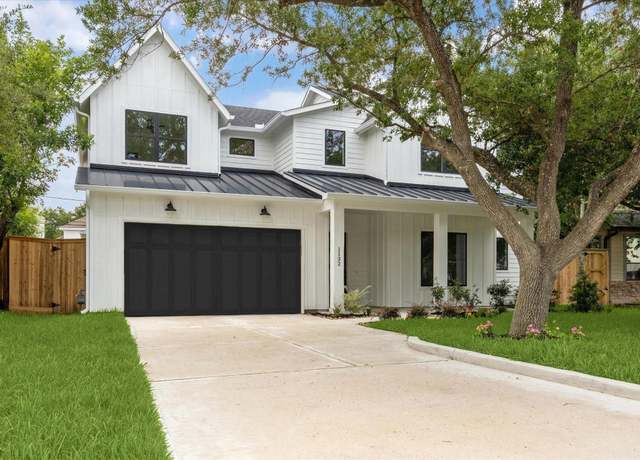 Property at 1132 Wakefield Dr, Houston, TX 77018, 5 beds, 5.5 baths