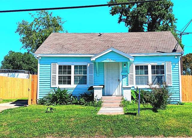 Property at 318 7th St N, Texas City, TX 77590, 2 beds, 1 bath
