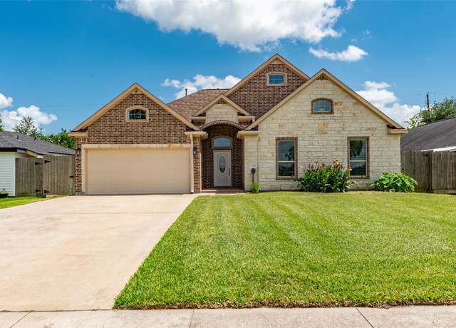 Property at 1228 Bernard St, Pasadena, TX 77506, 4 beds, 2 baths