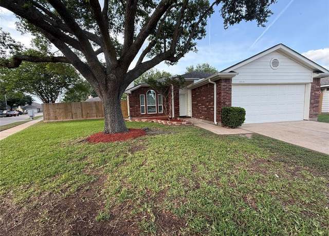 Property at 15514 Prairie Oaks Dr, Houston, TX 77083, 3 beds, 2 baths