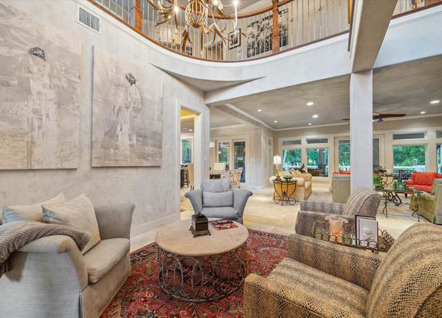Property at 3 Edgewood W, Montgomery, TX 77356, 4 beds, 3.5 baths