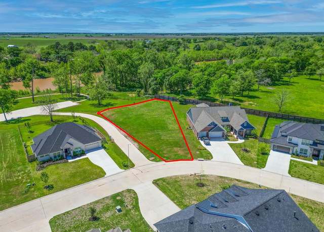 Property at 3303 Whispering Pecans Dr, Fulshear, TX 77441