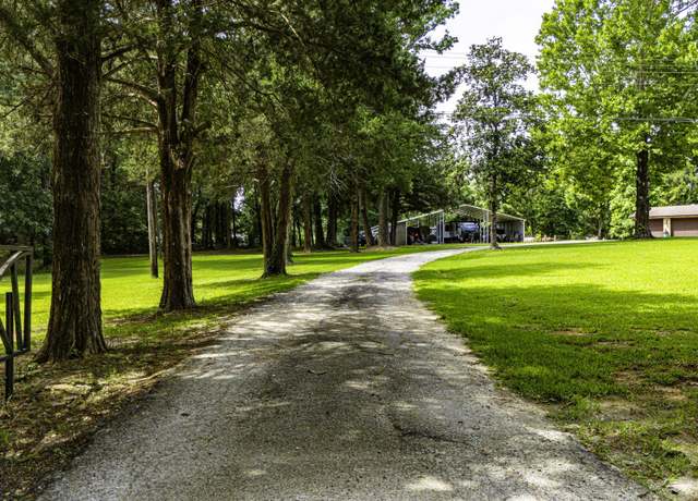 Property at 6462 Us Highway 190 E, Livingston, TX 77351, 3 beds, 3 baths