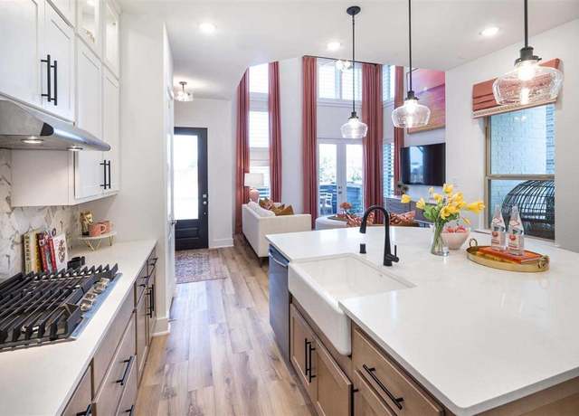 Property at 207 Cypress Pond Pl, Montgomery, TX 77316, 3 beds, 2.5 baths