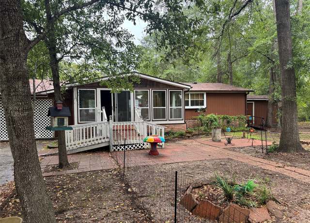 Property at 106 Westlake Rd, Trinity, TX 75862, 4 beds, 2 baths